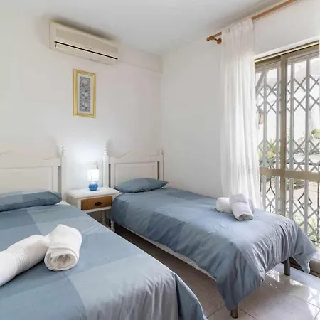 Tropicana Townhouse, 2 Bedroom Next To The Pool Nerja Exterior photo
